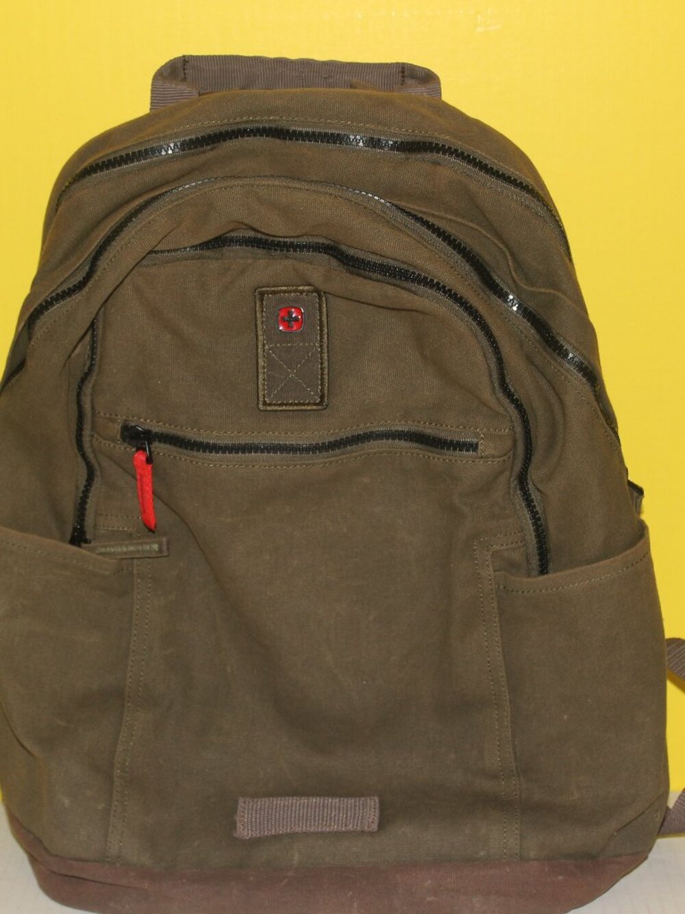 WENGER THE ORIGINAL SWISS ARMY KNIFE   BROWN BACKPACK     READ THE DESCRIPTION